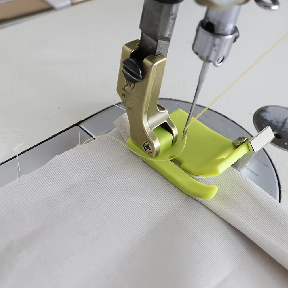 Sewing Machine Fabric - ランダムカラーのプラスチック製T9調整可能な多機能プレッサーフット、工業用ミシン用ヘミングローリングエッジガイドフット1個