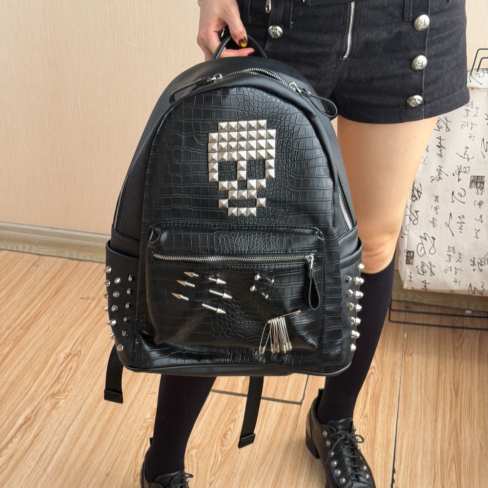 オリジナルブラッククロコダイルパターンスカルリベットバックパ - Sewing Zipper のレビューと価格