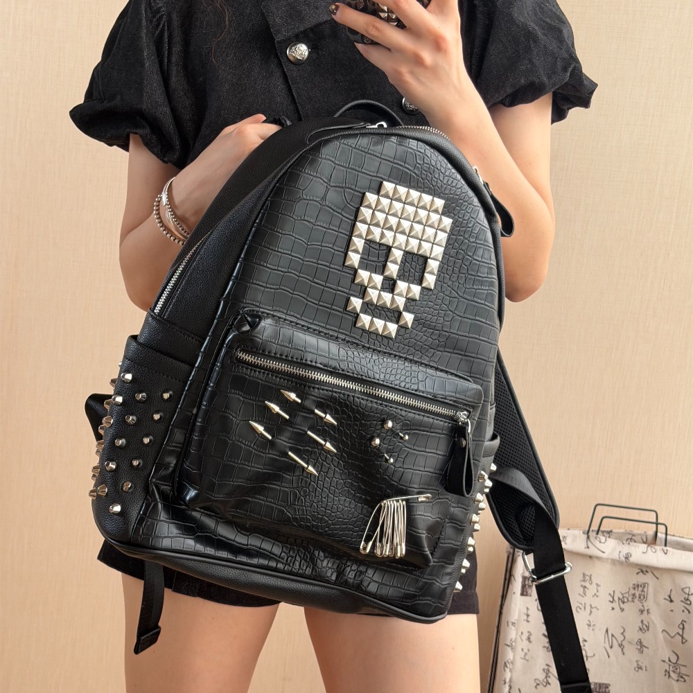 オリジナルブラッククロコダイルパターンスカルリベットバックパ - Sewing Zipper のレビューと価格