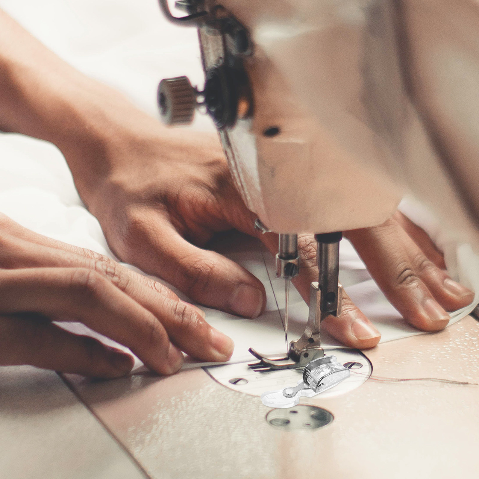 4個入りジッパー押さえ金具セット、ミシンアクセサリー、プロ仕 - Sewing Machine Fabric のレビューと価格